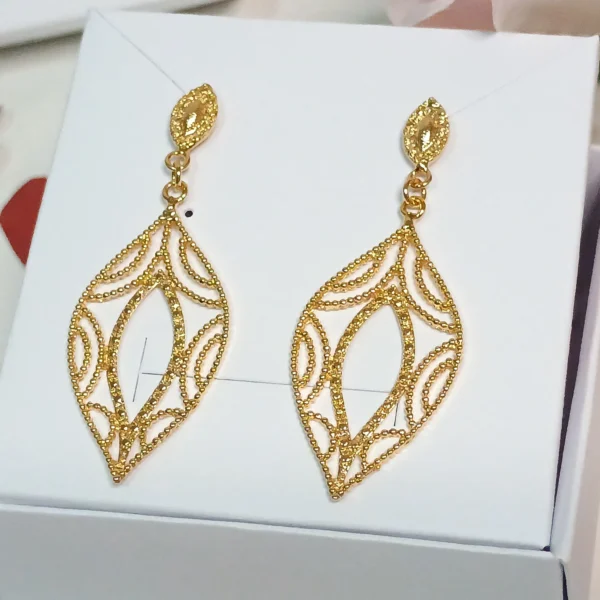 Brincos Folha de Renda